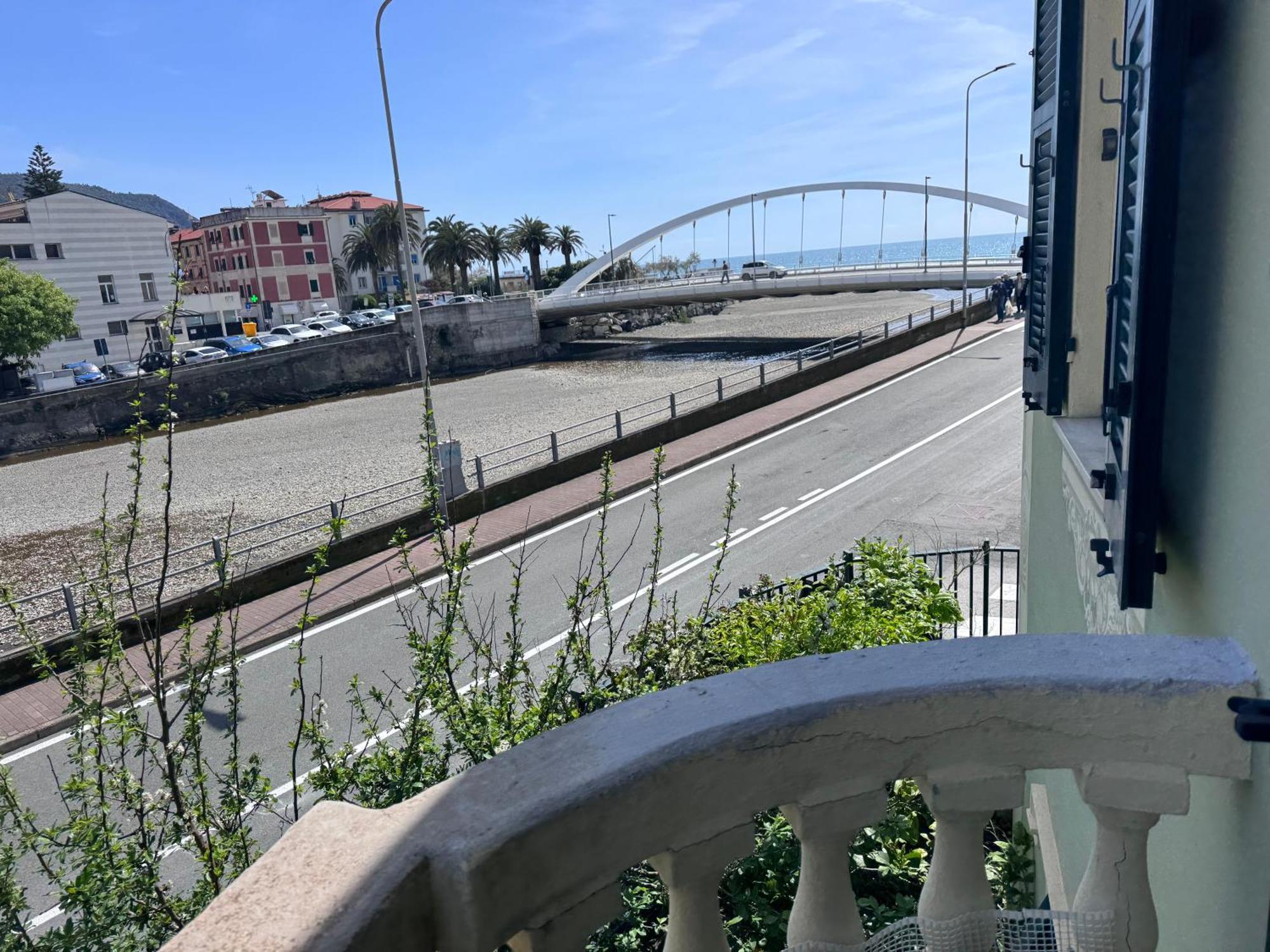 Popii Al Mare In Storica Fronte Mare Con Wifi E Aria Condizionata, Arredamenti Di Pregio E Giardino